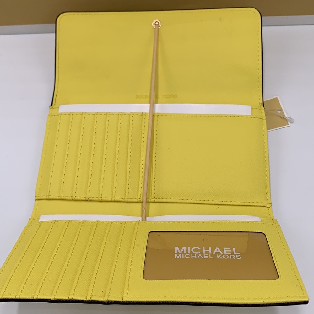 MICHAEL KORS JET SET TRAVEL LARGE TRIFOLD WALLET SUNSHINE COLOR - Picture 8 of 16